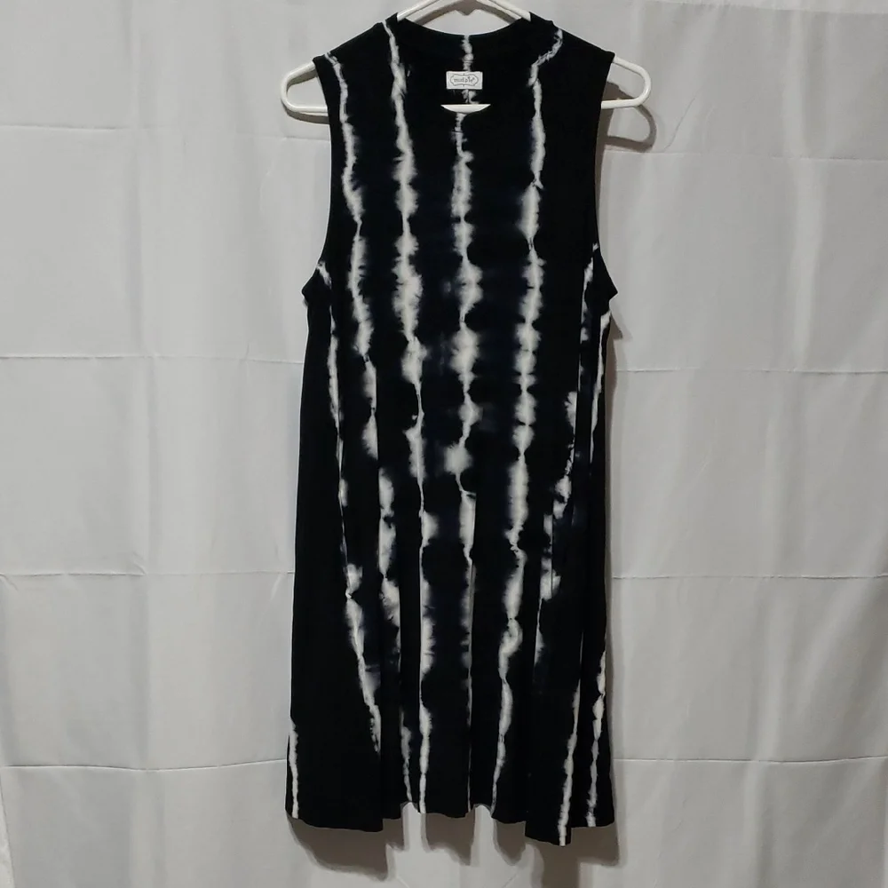 Mud Pie Black & White Vertical Stripes Tie-Dye Dress. Size: Large